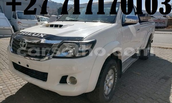 Acheter Occasion Voiture Toyota Hilux Blanc à Maseru, Maseru Acheter Occasion Voiture Toyota Hilux Blanc à Maseru, Maseru