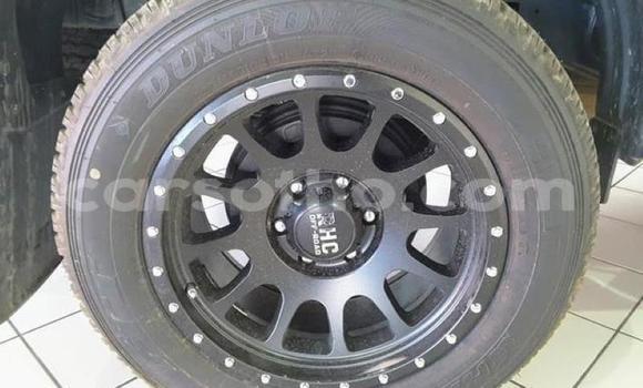 Sayi Na hannu Toyota Hilux White Mota in Roma a Maseru Sayi Na hannu Toyota Hilux White Mota in Roma a Maseru