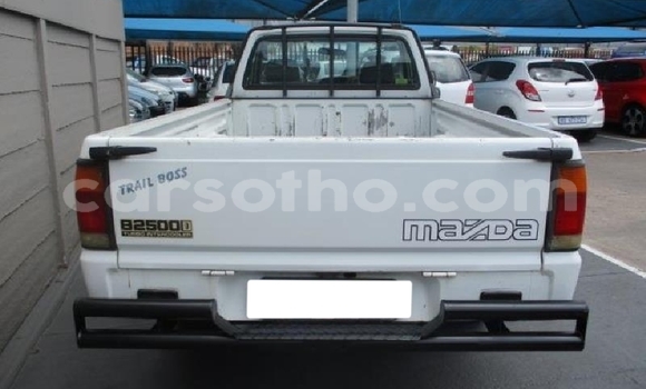 Sayi Na hannu Mazda B–series White Mota in Butha–Buthe a Thaba-Tseka Sayi Na hannu Mazda B–series White Mota in Butha–Buthe a Thaba-Tseka