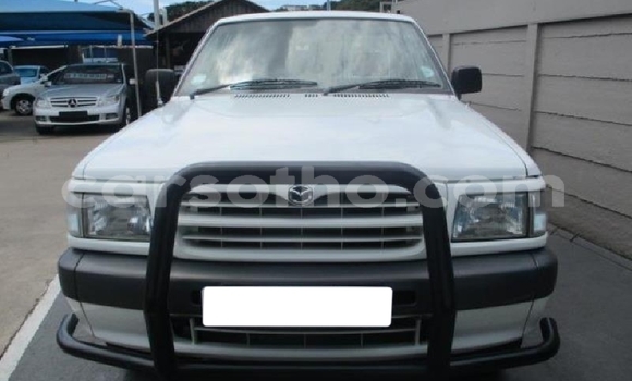 Sayi Na hannu Mazda B–series White Mota in Butha–Buthe a Thaba-Tseka Sayi Na hannu Mazda B–series White Mota in Butha–Buthe a Thaba-Tseka