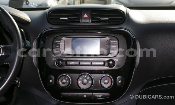 Acheter Import Voiture Kia Soul Bleu à Import - Dubai, Maseru Acheter Import Voiture Kia Soul Bleu à Import - Dubai, Maseru