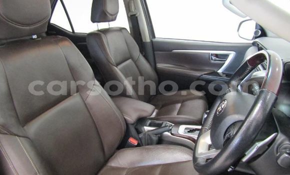 اشتري مستعمل Toyota Fortuner Brown سيارة في Maseru في Maseru اشتري مستعمل Toyota Fortuner Brown سيارة في Maseru في Maseru