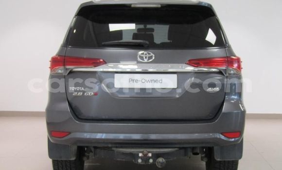 اشتري مستعمل Toyota Fortuner Brown سيارة في Maseru في Maseru اشتري مستعمل Toyota Fortuner Brown سيارة في Maseru في Maseru