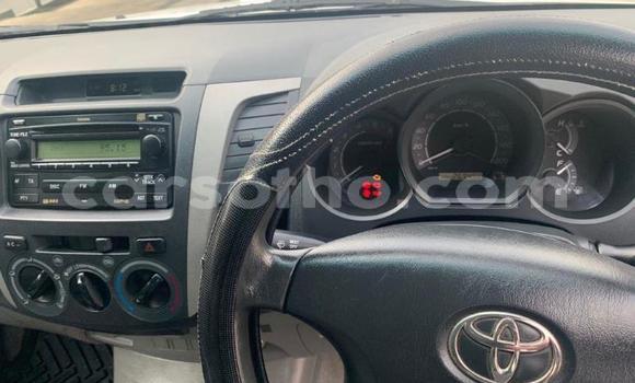 اشتري مستعمل Toyota Hilux White سيارة في Maseru في Maseru اشتري مستعمل Toyota Hilux White سيارة في Maseru في Maseru