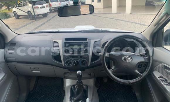اشتري مستعمل Toyota Hilux White سيارة في Maseru في Maseru اشتري مستعمل Toyota Hilux White سيارة في Maseru في Maseru