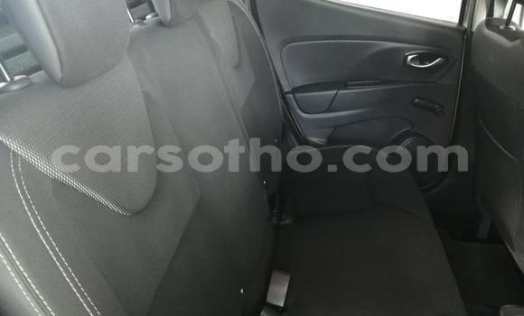 اشتري مستعمل Renault Clio Silver سيارة في Maputsoe في Leribe اشتري مستعمل Renault Clio Silver سيارة في Maputsoe في Leribe