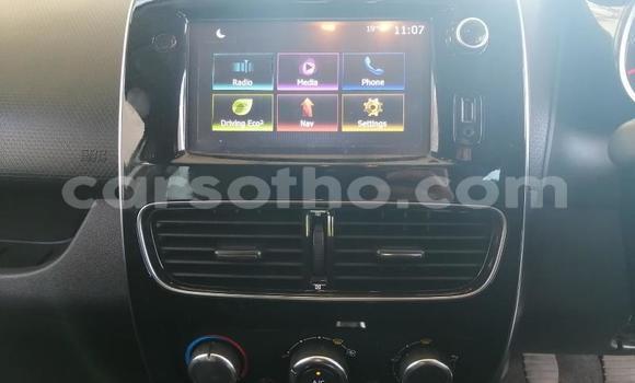 اشتري مستعمل Renault Clio Silver سيارة في Maputsoe في Leribe اشتري مستعمل Renault Clio Silver سيارة في Maputsoe في Leribe