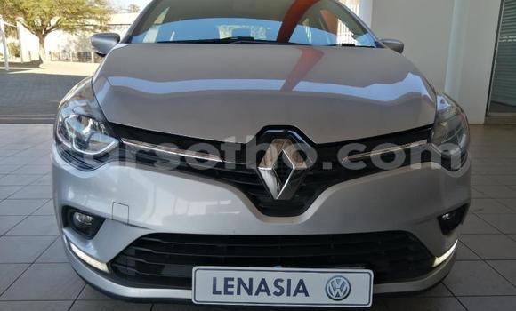 اشتري مستعمل Renault Clio Silver سيارة في Maputsoe في Leribe اشتري مستعمل Renault Clio Silver سيارة في Maputsoe في Leribe