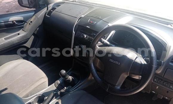 اشتري مستعمل Isuzu KB Silver سيارة في Maseru في Maseru اشتري مستعمل Isuzu KB Silver سيارة في Maseru في Maseru