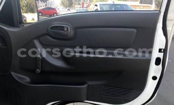 Acheter Occasion Voiture Hyundai H200 Blanc à Maseru, Maseru Acheter Occasion Voiture Hyundai H200 Blanc à Maseru, Maseru