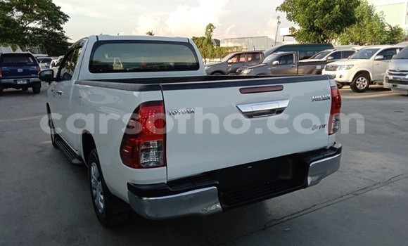 اشتري مستعمل Toyota Hilux White سيارة في Maseru في Maseru اشتري مستعمل Toyota Hilux White سيارة في Maseru في Maseru