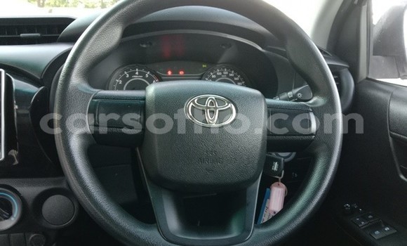 اشتري مستعمل Toyota Hilux White سيارة في Maseru في Maseru اشتري مستعمل Toyota Hilux White سيارة في Maseru في Maseru
