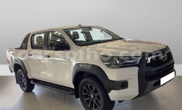 Sayi Na hannu Toyota Hilux White Mota in Maseru a Maseru Sayi Na hannu Toyota Hilux White Mota in Maseru a Maseru