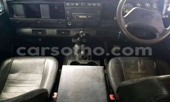 Acheter Occasion Voiture Land Rover Defender Bleu à Maseru, Maseru Acheter Occasion Voiture Land Rover Defender Bleu à Maseru, Maseru