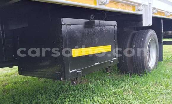 Acheter Occasion Utilitaire Hino 300 Series Blanc à Maseru, Maseru Acheter Occasion Utilitaire Hino 300 Series Blanc à Maseru, Maseru