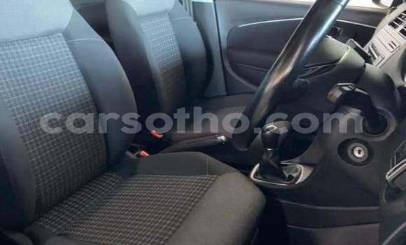 Acheter Occasion Voiture Volkswagen Polo Bleu à Hlotse, Leribe Acheter Occasion Voiture Volkswagen Polo Bleu à Hlotse, Leribe