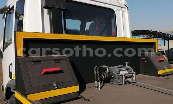 اشتري مستعمل Mitsubishi L400 White شاحنة في Maseru في Maseru اشتري مستعمل Mitsubishi L400 White شاحنة في Maseru في Maseru