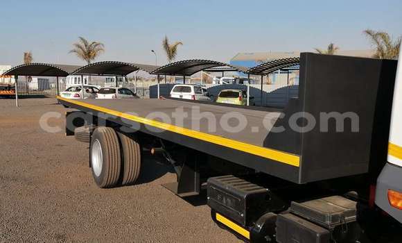 اشتري مستعمل Mitsubishi L400 White شاحنة في Maseru في Maseru اشتري مستعمل Mitsubishi L400 White شاحنة في Maseru في Maseru