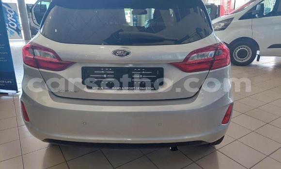 Sayi Na hannu Ford Fiesta Silver Mota in Maseru a Maseru Sayi Na hannu Ford Fiesta Silver Mota in Maseru a Maseru