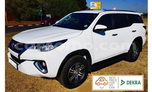 اشتري مستعمل Toyota Fortuner White سيارة في Maseru في Maseru اشتري مستعمل Toyota Fortuner White سيارة في Maseru في Maseru