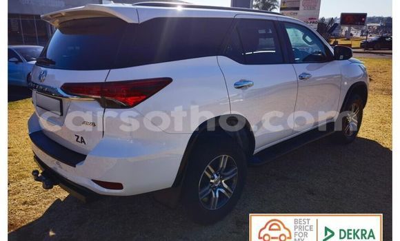 اشتري مستعمل Toyota Fortuner White سيارة في Maseru في Maseru اشتري مستعمل Toyota Fortuner White سيارة في Maseru في Maseru