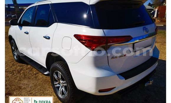 اشتري مستعمل Toyota Fortuner White سيارة في Maseru في Maseru اشتري مستعمل Toyota Fortuner White سيارة في Maseru في Maseru