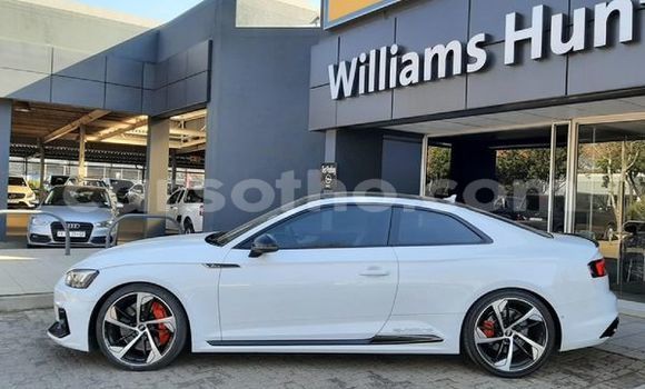 Acheter Occasion Voiture Audi RS5 Blanc à Maseru, Maseru Acheter Occasion Voiture Audi RS5 Blanc à Maseru, Maseru