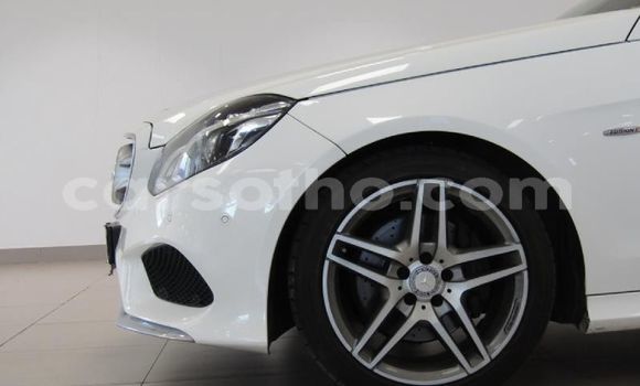 Buy Used Mercedes-Benz E200 White Car in Maseru in Maseru Buy Used Mercedes-Benz E200 White Car in Maseru in Maseru