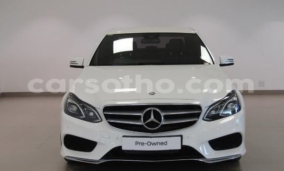 Buy Used Mercedes-Benz E200 White Car in Maseru in Maseru Buy Used Mercedes-Benz E200 White Car in Maseru in Maseru