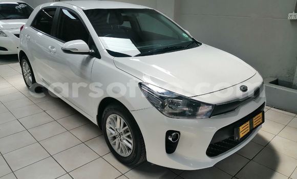 Sayi Na hannu Kia Rio White Mota in Maseru a Maseru Sayi Na hannu Kia Rio White Mota in Maseru a Maseru