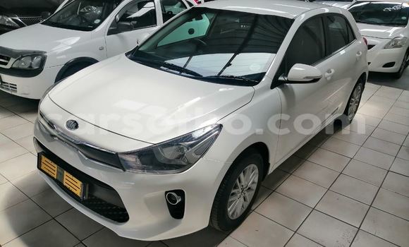Sayi Na hannu Kia Rio White Mota in Maseru a Maseru Sayi Na hannu Kia Rio White Mota in Maseru a Maseru