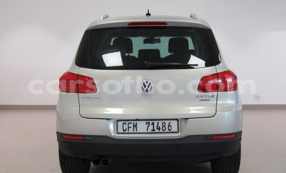 اشتري مستعمل Volkswagen Tiguan Silver سيارة في Butha Buthe في Butha-Buthe اشتري مستعمل Volkswagen Tiguan Silver سيارة في Butha Buthe في Butha-Buthe
