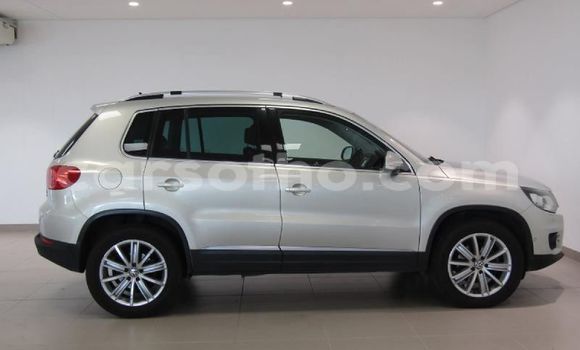 اشتري مستعمل Volkswagen Tiguan Silver سيارة في Butha Buthe في Butha-Buthe اشتري مستعمل Volkswagen Tiguan Silver سيارة في Butha Buthe في Butha-Buthe