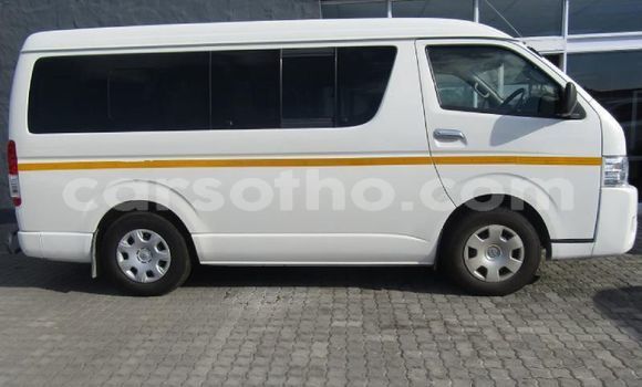 اشتري مستعمل Toyota Hiace White سيارة في Butha Buthe في Butha-Buthe اشتري مستعمل Toyota Hiace White سيارة في Butha Buthe في Butha-Buthe