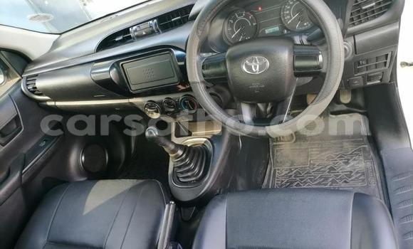 اشتري مستعمل Toyota Hilux White سيارة في Mokhotlong في Berea اشتري مستعمل Toyota Hilux White سيارة في Mokhotlong في Berea