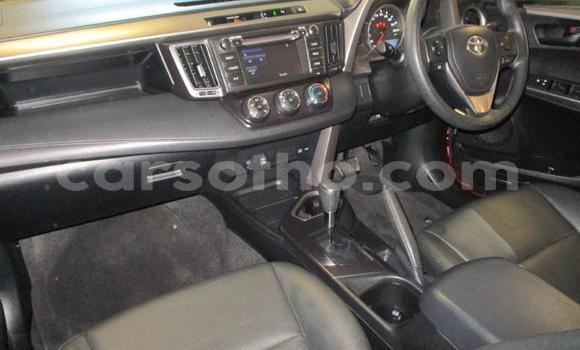 Sayi Na hannu Toyota RAV4 Beige Mota in Butha–Buthe a Thaba-Tseka Sayi Na hannu Toyota RAV4 Beige Mota in Butha–Buthe a Thaba-Tseka