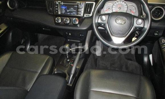 Sayi Na hannu Toyota RAV4 Beige Mota in Butha–Buthe a Thaba-Tseka Sayi Na hannu Toyota RAV4 Beige Mota in Butha–Buthe a Thaba-Tseka