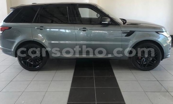 Sayi Na hannu Land Rover Range Rover Beige Mota in Roma a Maseru Sayi Na hannu Land Rover Range Rover Beige Mota in Roma a Maseru