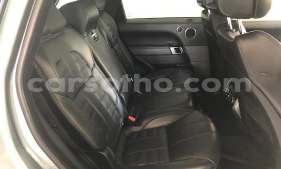 Sayi Na hannu Land Rover Range Rover Beige Mota in Roma a Maseru Sayi Na hannu Land Rover Range Rover Beige Mota in Roma a Maseru