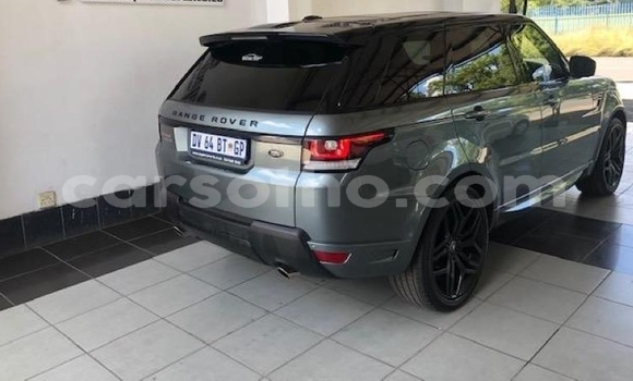 Sayi Na hannu Land Rover Range Rover Beige Mota in Roma a Maseru Sayi Na hannu Land Rover Range Rover Beige Mota in Roma a Maseru