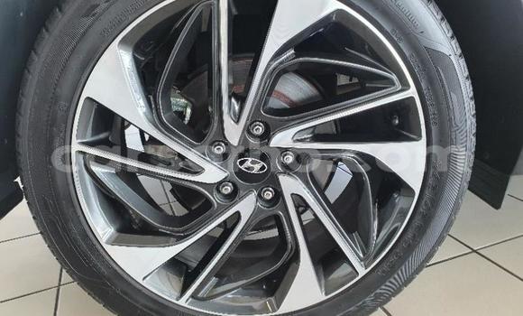 Sayi Na hannu Hyundai Tucson Red Mota in Maseru a Maseru Sayi Na hannu Hyundai Tucson Red Mota in Maseru a Maseru