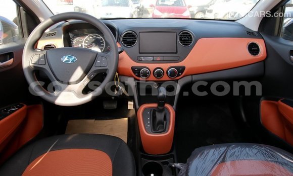 Sayi Imported Hyundai i10 Blue Mota in Import - Dubai a Maseru Sayi Imported Hyundai i10 Blue Mota in Import - Dubai a Maseru
