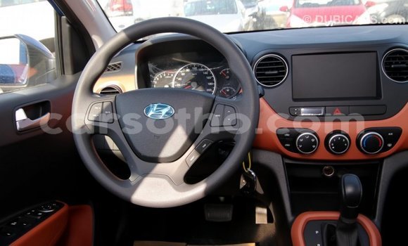 Sayi Imported Hyundai i10 Blue Mota in Import - Dubai a Maseru Sayi Imported Hyundai i10 Blue Mota in Import - Dubai a Maseru