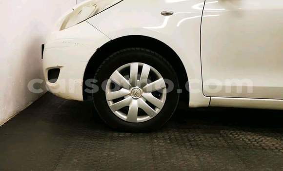 Buy Used Toyota Yaris White Car in Hlotse in Leribe Buy Used Toyota Yaris White Car in Hlotse in Leribe