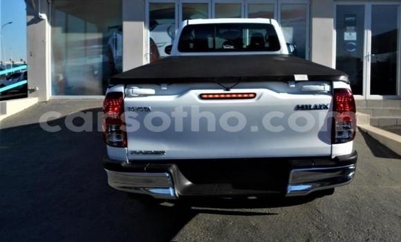 اشتري مستعمل Toyota Hilux White سيارة في Maseru في Maseru اشتري مستعمل Toyota Hilux White سيارة في Maseru في Maseru
