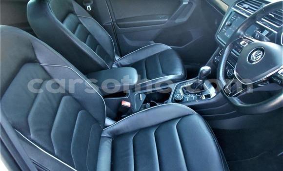 Sayi Na hannu Volkswagen Tiguan White Mota in Roma a Maseru Sayi Na hannu Volkswagen Tiguan White Mota in Roma a Maseru