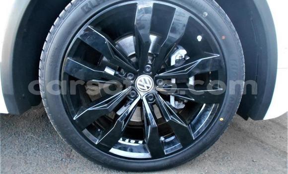 Sayi Na hannu Volkswagen Tiguan White Mota in Roma a Maseru Sayi Na hannu Volkswagen Tiguan White Mota in Roma a Maseru