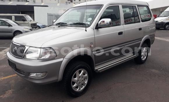 Acheter Occasion Voiture Toyota Ventury Gris à Hlotse, Leribe Acheter Occasion Voiture Toyota Ventury Gris à Hlotse, Leribe