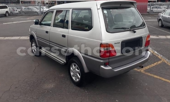 Acheter Occasion Voiture Toyota Ventury Gris à Hlotse, Leribe Acheter Occasion Voiture Toyota Ventury Gris à Hlotse, Leribe