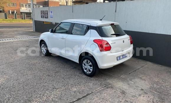 اشتري مستعمل Suzuki Swift White سيارة في Mafeteng في Mafeteng اشتري مستعمل Suzuki Swift White سيارة في Mafeteng في Mafeteng